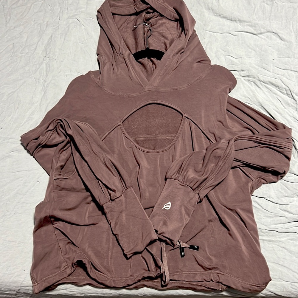 P’tula long sleeve hooded top